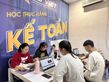 Lớp học kế toán thực hành tại Sao Việt