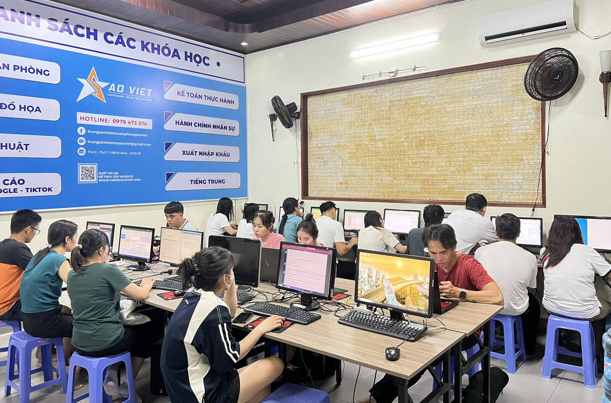 Những Công Việc Liên Quan Đến Web