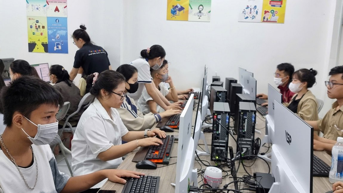 Khóa Học Thiết Kế đồ Họa ở Bình Tân