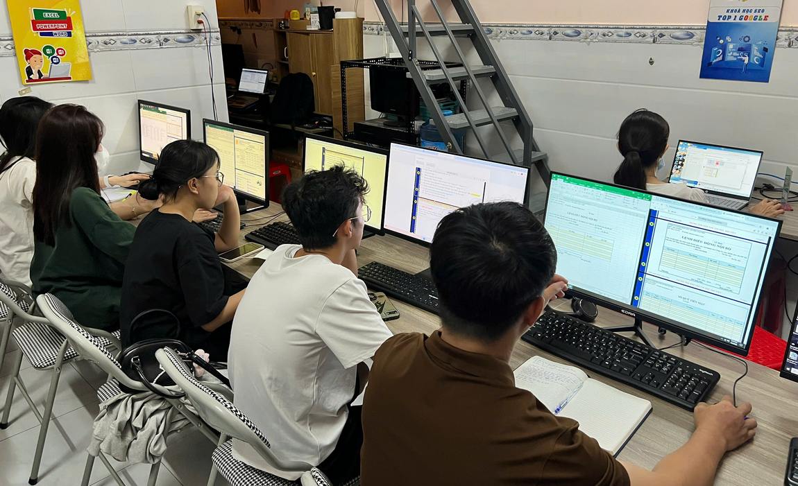 Đối Tượng Học Viên Tham Gia Khóa Học AI Tại TP. HCM Là