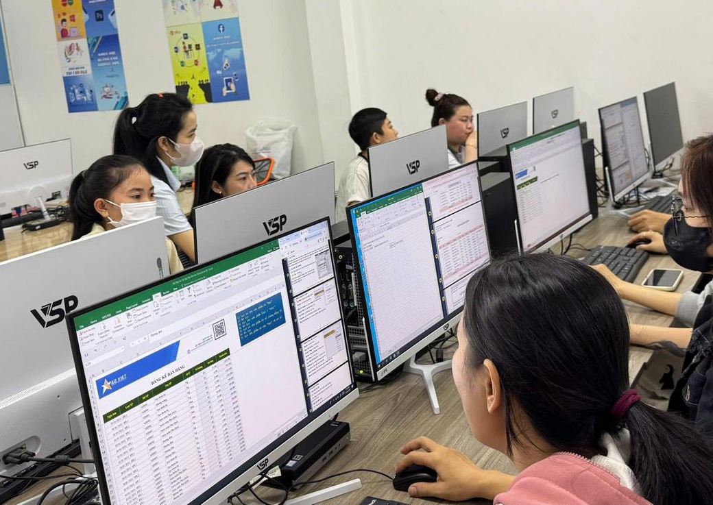 Nội Dung Khóa Học Ứng Dụng AI Tại TP.HCM