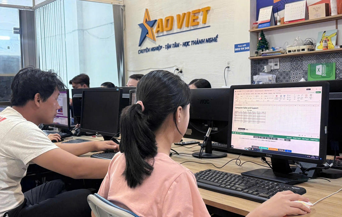 Lợi Ích Khi Bạn Tham Gia Khóa Học Chứng Chỉ AI Văn Phòng