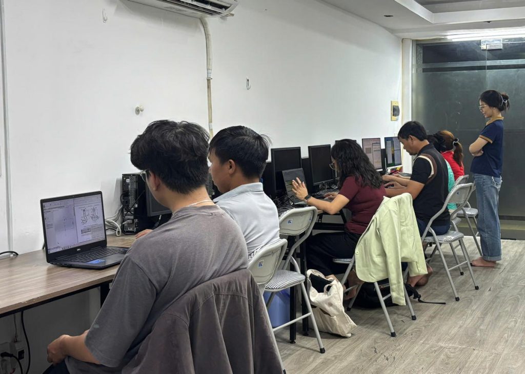Giới Thiệu Về Trung Tâm Tin Học Sao Việt