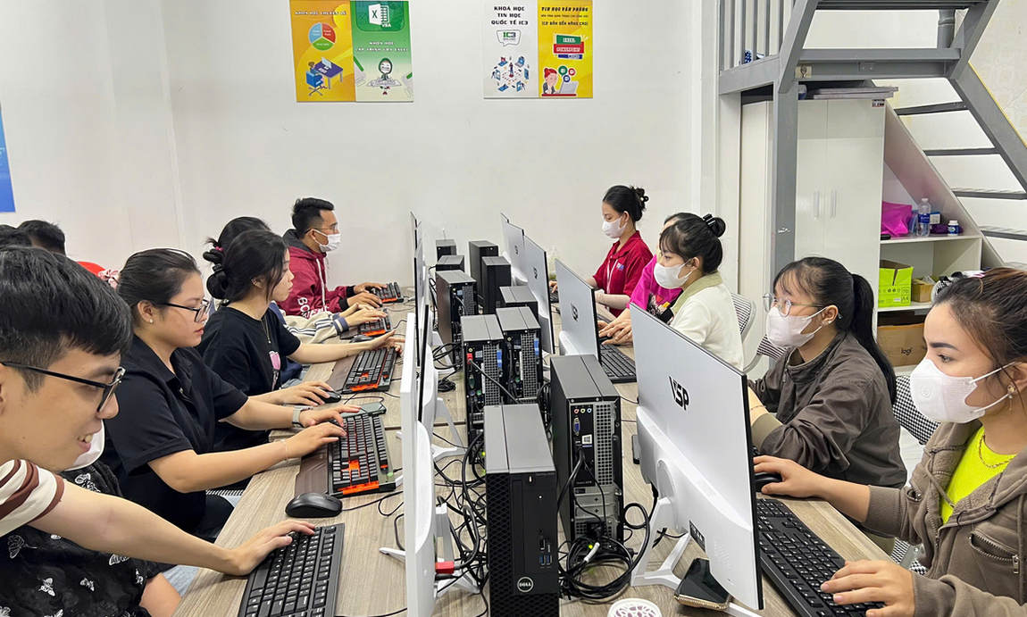 Khóa Học Thiết Kế đồ Họa Tại Tphcm