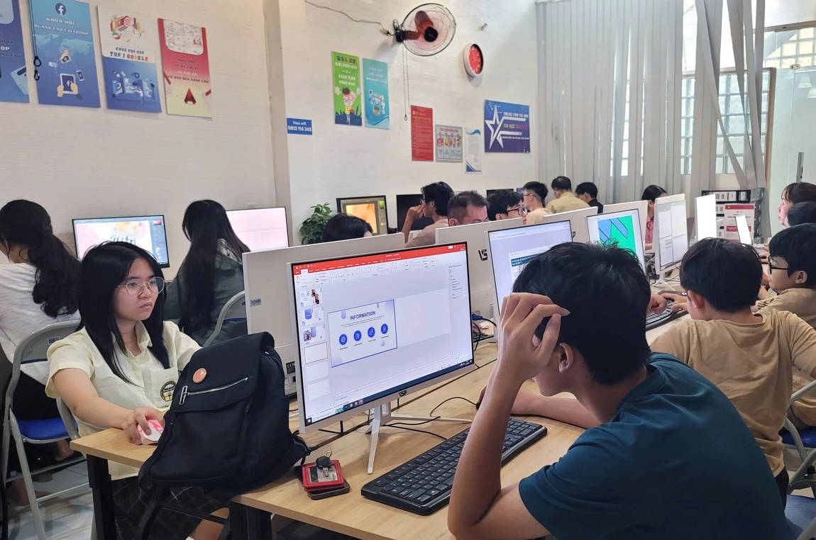 Khóa Học AI In Office Ứng Dụng AI Trong Văn Phòng