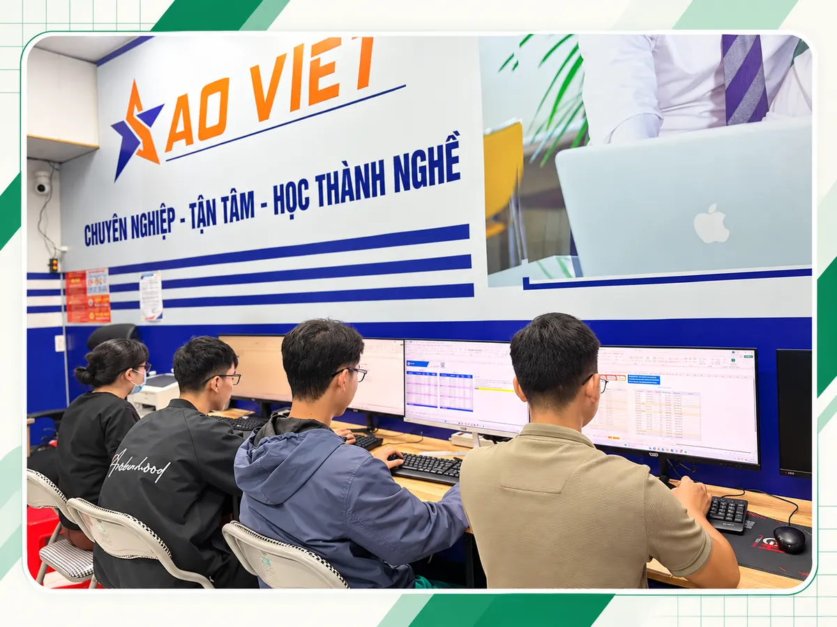 Ảnh minh họa thiết kế từ lớp tin học thực tế do chủ website cung cấp, dùng cho nội dung Thử công thức Excel trên nhóm dữ liệu nhỏ trước khi áp dụng cả bảng.